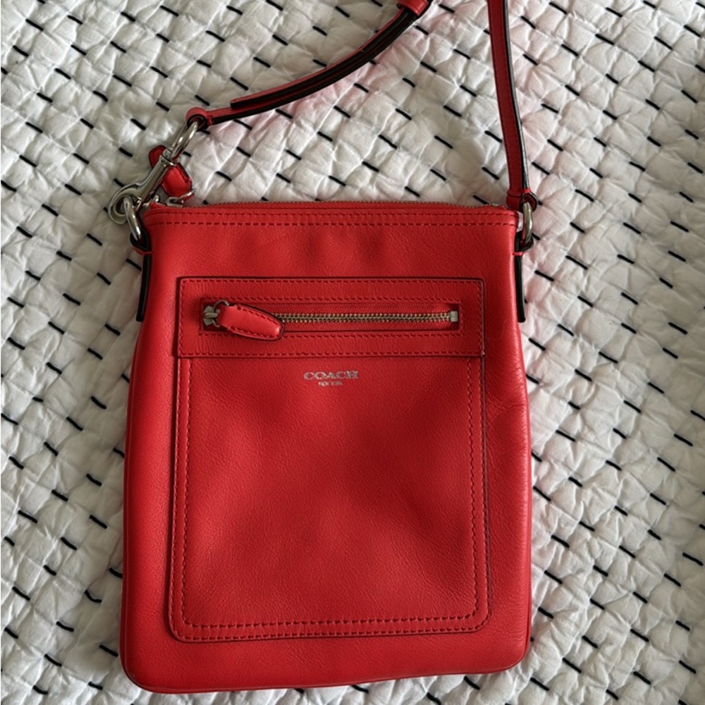 EUC Coral pink coach bag